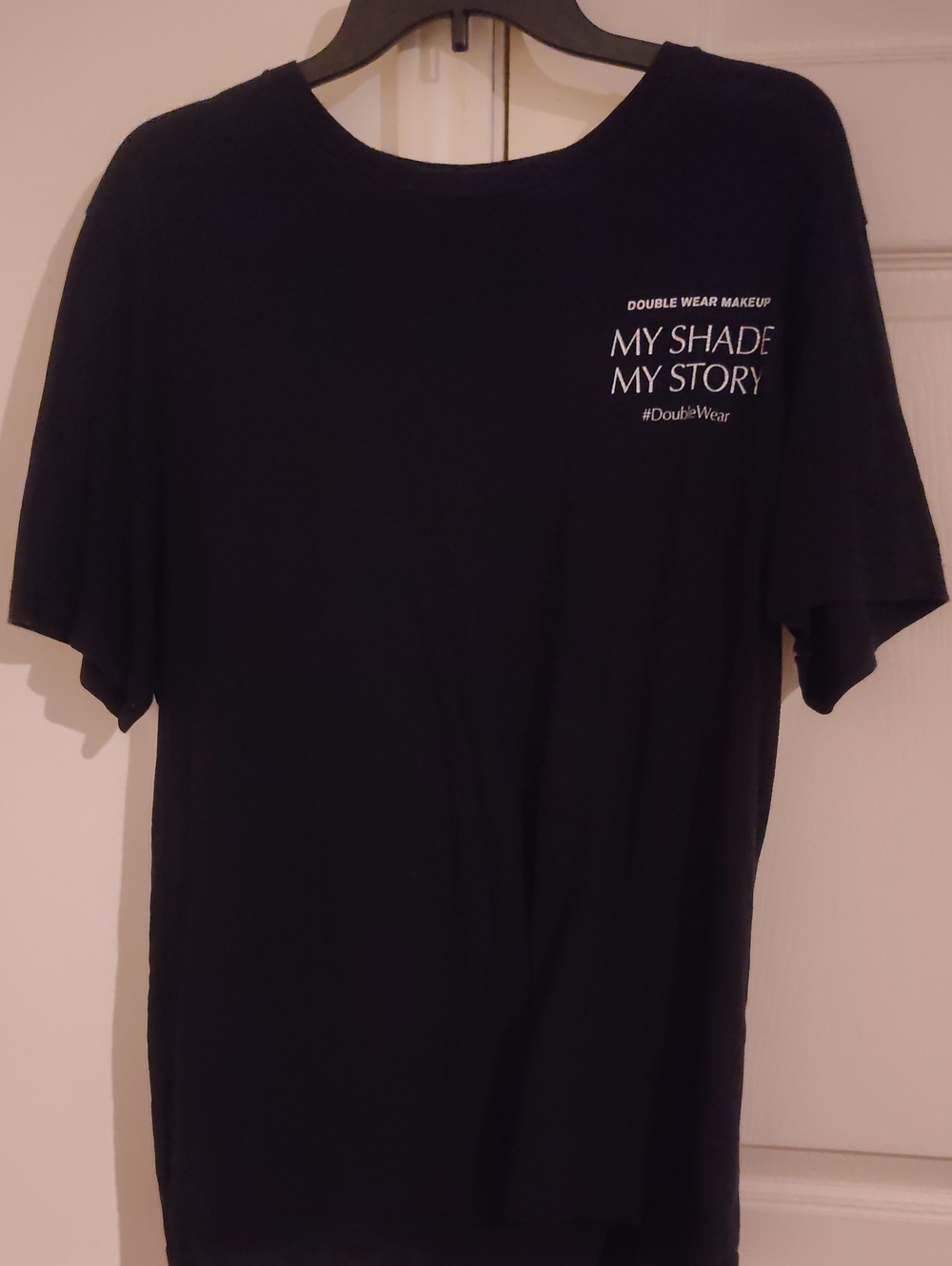 Estee Lauder Black 'My Shade My Story' Short Sleeve Tee
